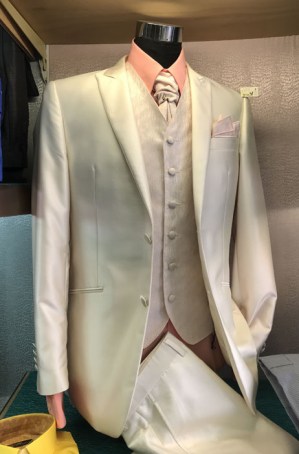 Costume-beige-satin7